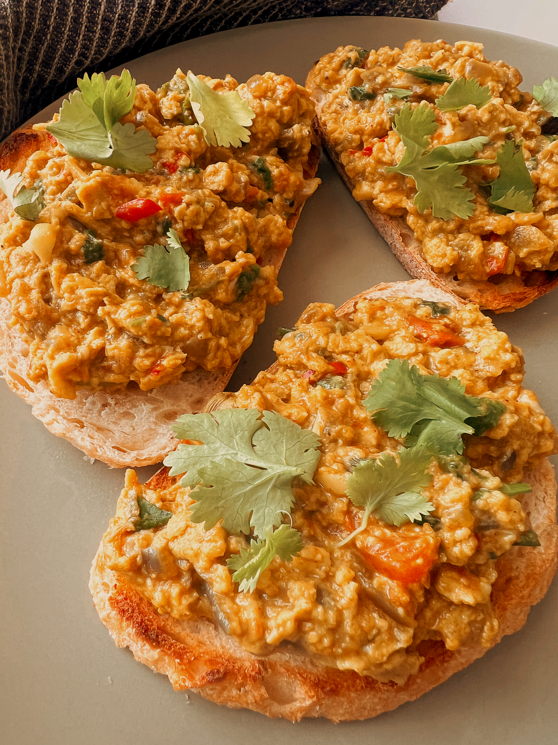 Akuri Recipe (Parsi Style Seasoned Scrambled Eggs)